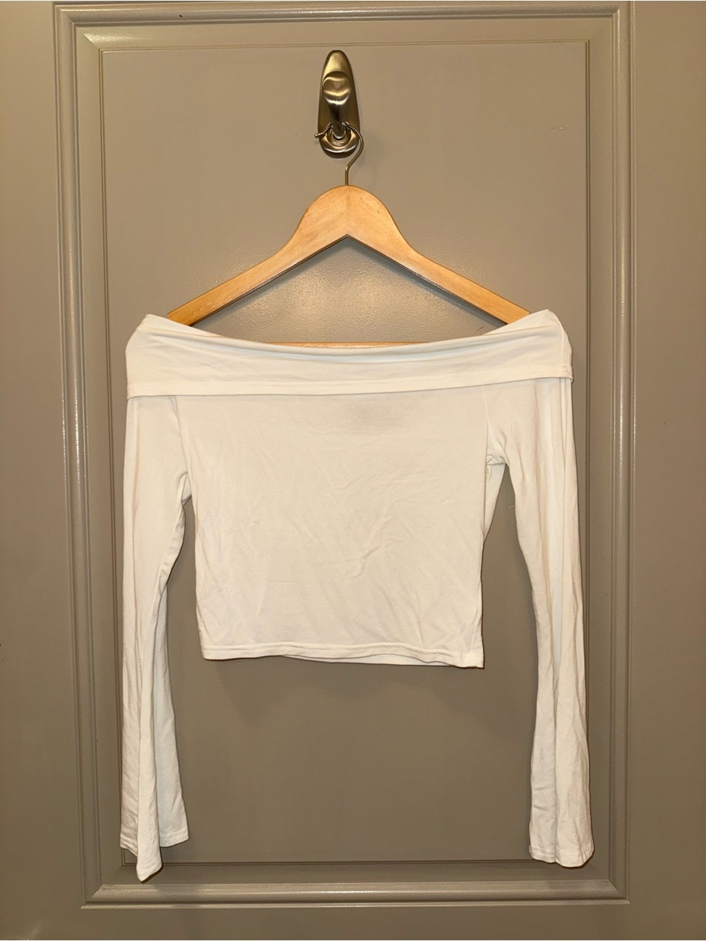 White Fox Boutique White Off-Shoulder Long Sleeve Crop Top